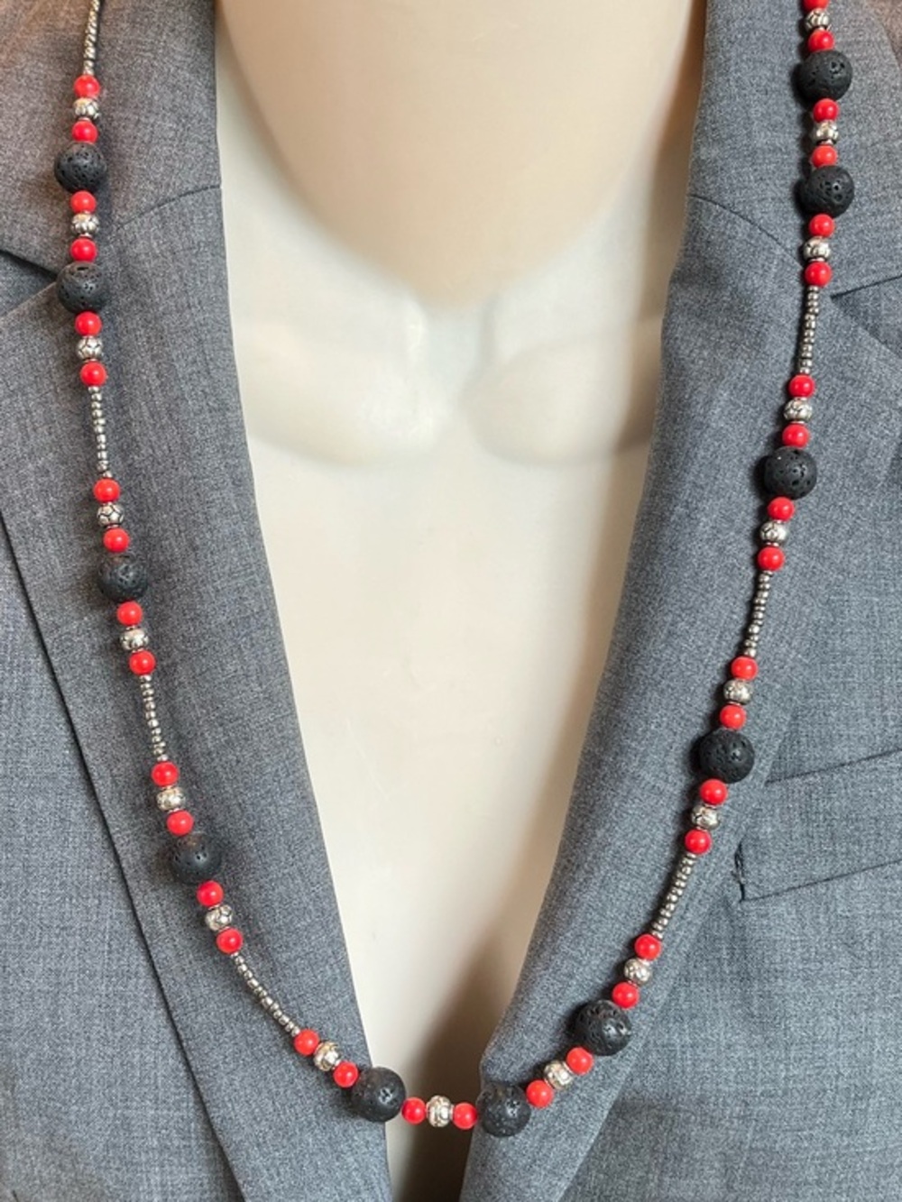 Handmade Red and Black Beaded Necklace Silver-tone